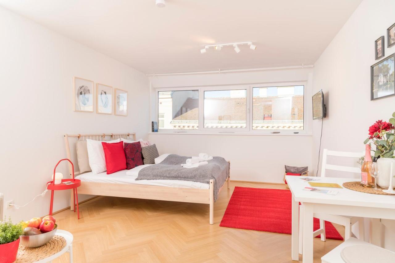 Red Monkey Vienna Apartment Eksteriør billede